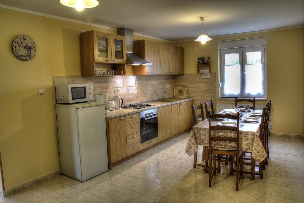 Apartman Anka Ratkovica Exteriér fotografie